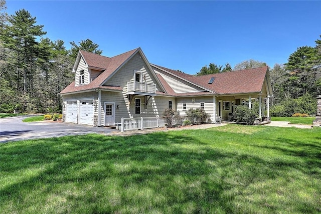 26 Old Richmond Townhouse Rd, Richmond, RI 02812 - view of front facade with driveway and a front yard