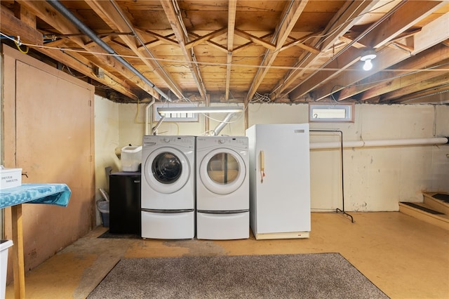 211 Iroquois Rd, Cumberland, RI 02864 - laundry room featuring independent washer and dryer
