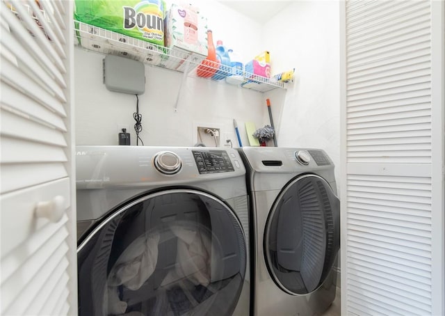 10 Flanders St, Johnston, RI 02919 - clothes washing area with washing machine and clothes dryer