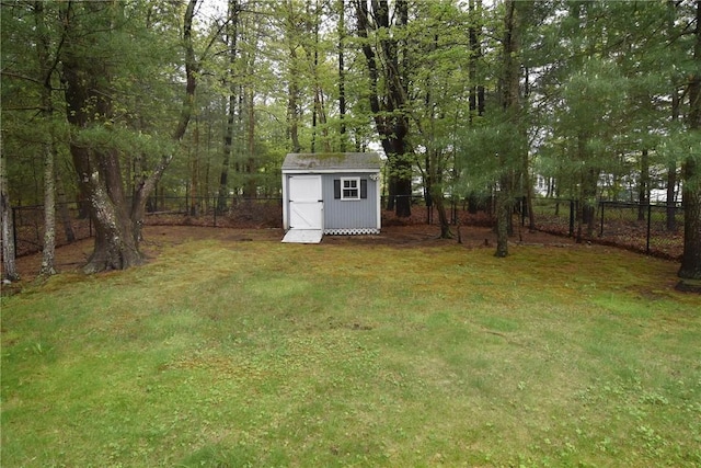 view of yard with a storage unit and an outdoor structure