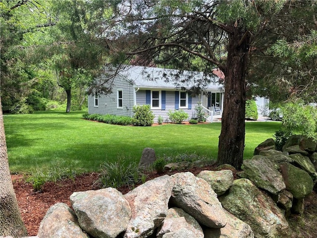 539 Allen Ave, South Kingstown, RI 02879 - view of front of property with a front yard