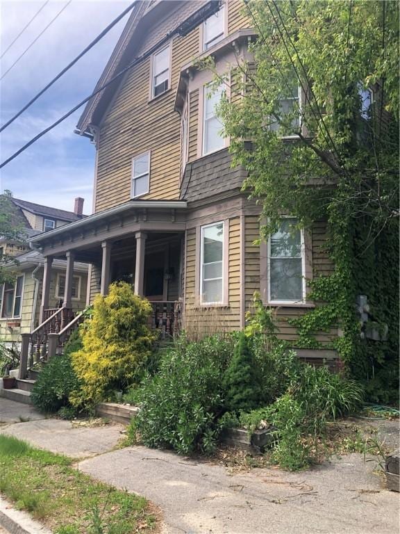 149 Peace St, Providence, RI 05290 - view of side of home featuring covered porch