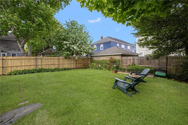 10 Curry Ave, Newport, RI 02840 - view of yard