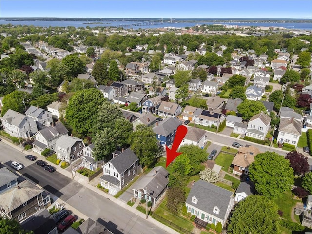 10 Curry Ave, Newport, RI 02840 - aerial view of property and surrounding area featuring nearby suburban area and a large body of water