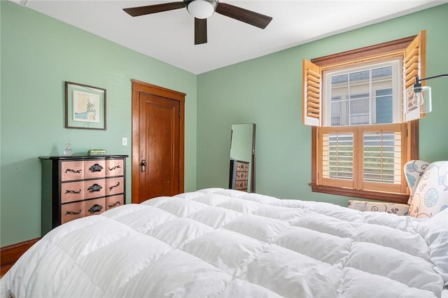 bedroom featuring a ceiling fan