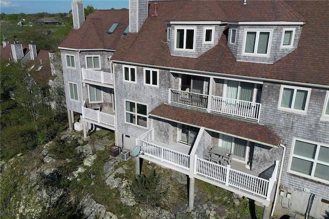 15 Hammersmith Rd Unit 19, Newport, RI 02840 - view of building exterior with central AC