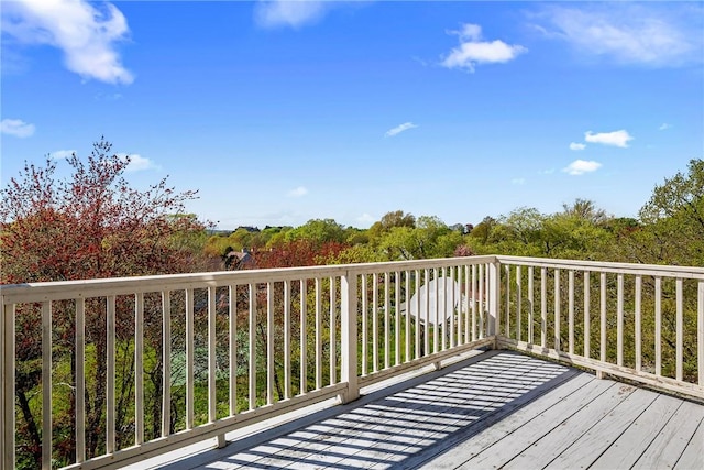 15 Hammersmith Rd Unit 19, Newport, RI 02840 - view of wooden deck