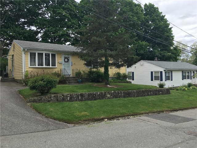 17 Woodcliff Ave, North Providence, RI 02911 - ranch-style house featuring a front yard