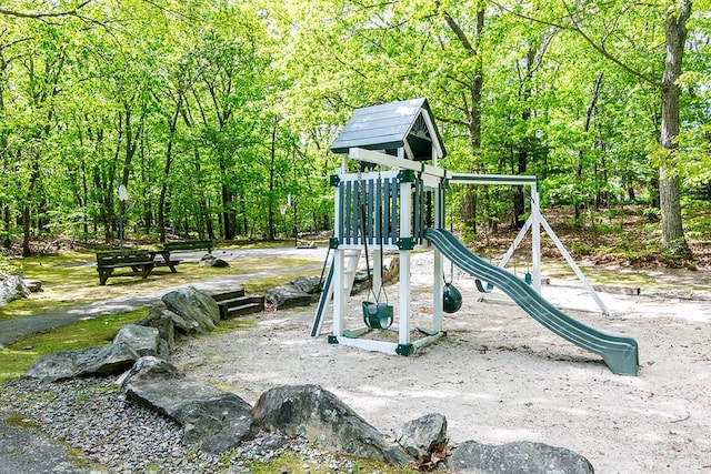 26 Ivy Hollow Ct, Cranston, RI 02921 - view of community play area