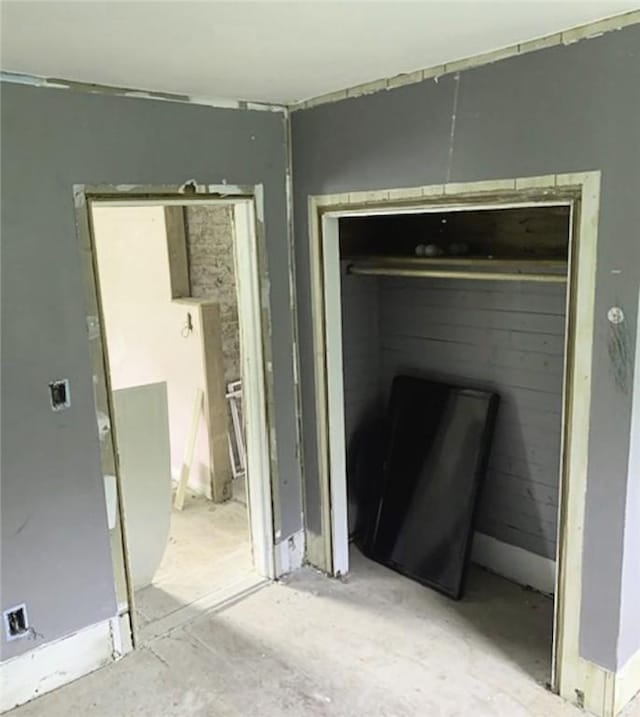 72 Jefferson St, Tiverton, RI 02878 - view of garage
