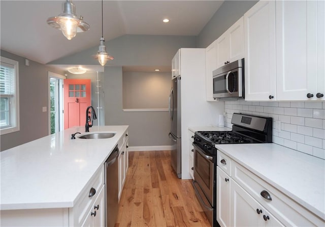 24 Southmayd St, Newport, RI 02840