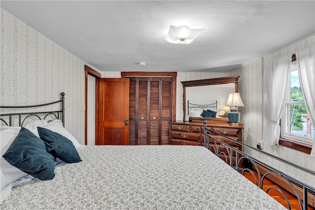 72 Old Danielson Pike, Foster, RI 02825 - bedroom with wallpapered walls and a closet
