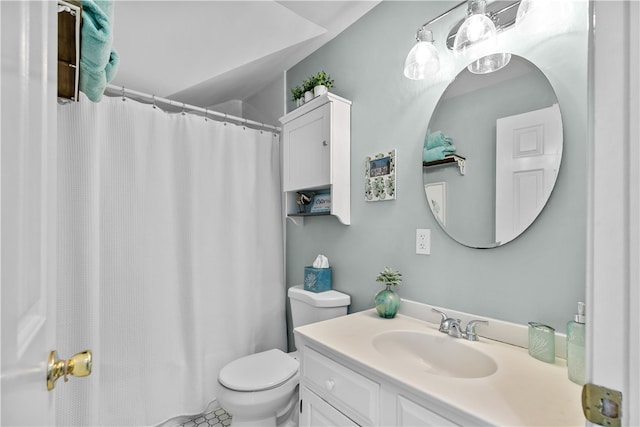 97 Narragansett Ave Unit C4, Newport, RI 02840 - bathroom with vanity, toilet, and a shower with curtain