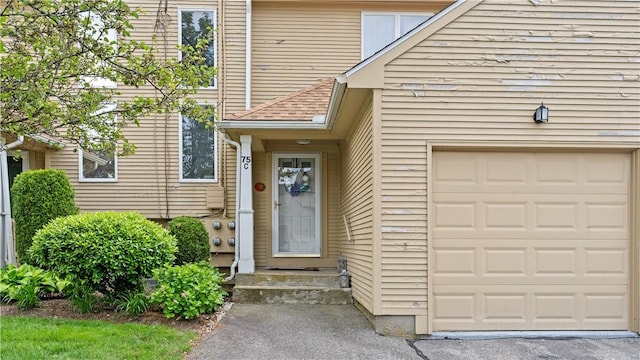 75 Valley Green Ct Unit C, North Providence, RI 02911 - entrance to property featuring a shingled roof