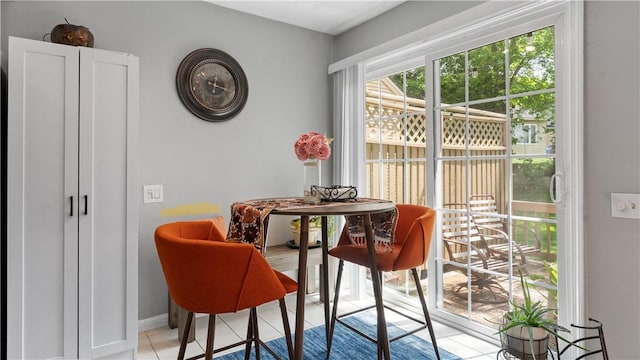 75 Valley Green Ct Unit C, North Providence, RI 02911 - tiled dining room featuring baseboards