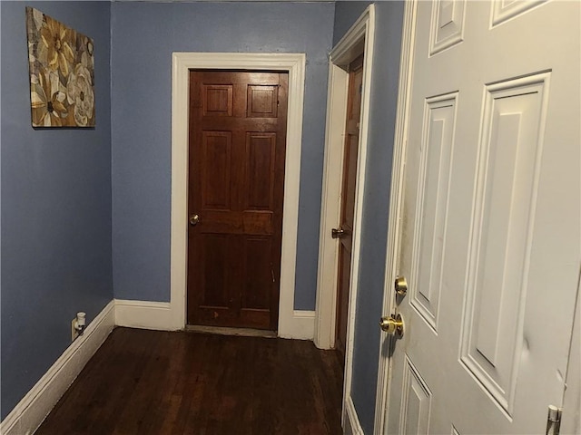 95 Congress Ave, Providence, RI 02907 - hall featuring baseboards and dark wood-style floors