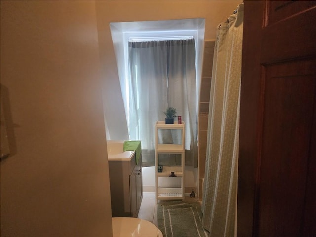 95 Congress Ave, Providence, RI 02907 - full bath with a shower with curtain and toilet