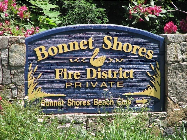 10 Cavalier Rd, Narragansett, RI 02882 - view of community sign