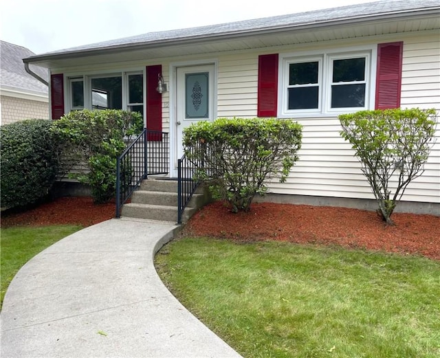 10 Cavalier Rd, Narragansett, RI 02882 - view of front of house