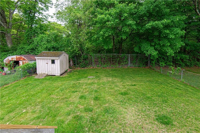 417 Privilege St, Woonsocket, RI 02895 - view of yard