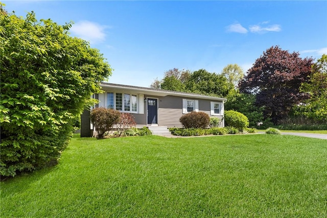 25 Old Pine Rd, Narragansett, RI 02882 - single story home with a front yard