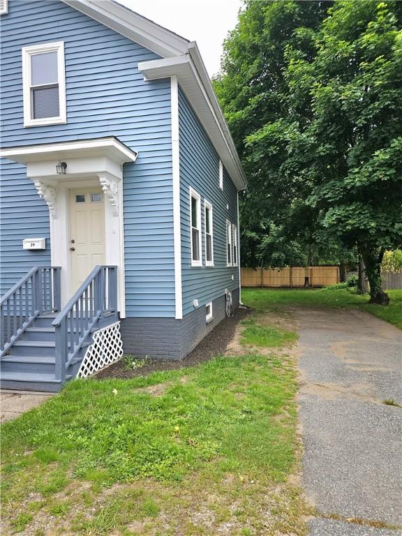 29 Arthur St, Warwick, RI 02888 - view of front of property