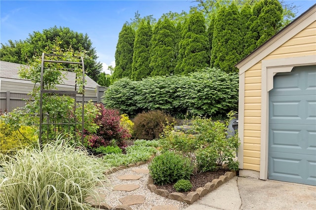405 Eaton St, Providence, RI 02908 - view of yard featuring a garage