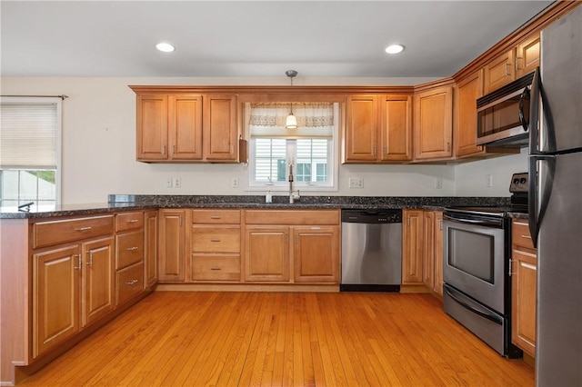 5 Enzo Dr, Coventry, RI 02816 - kitchen featuring stainless steel appliances, healthy amount of natural light, light wood-type flooring, a sink, and recessed lighting