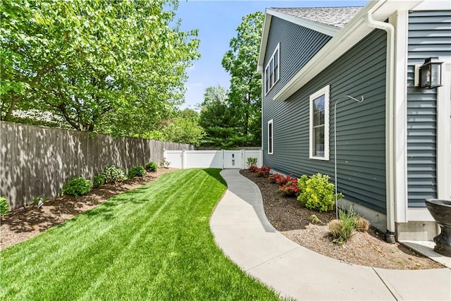 360 Pleasant St, East Providence, RI 02916 - view of yard