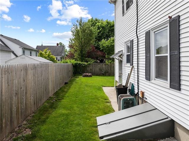 93 Pleasant St, Cranston, RI 02910 - view of yard