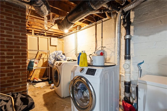 58 Edgemere Rd, Pawtucket, RI 02861 - laundry room with separate washer and dryer