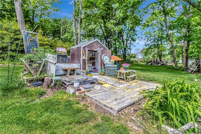 219 Nanaquaket Rd, Tiverton, RI 02878 - view of green lawn