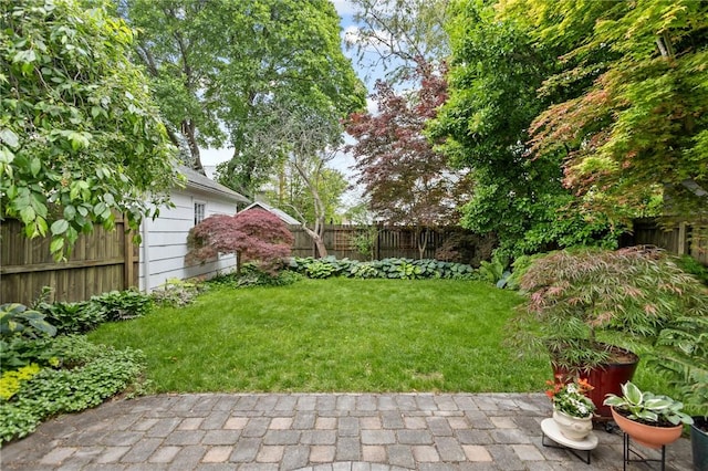 77 Friendly Rd, Cranston, RI 02910 - view of yard