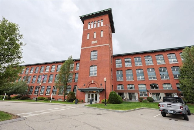 1 Tupperware Dr Unit 121, North Smithfield, RI 02896 - view of building exterior