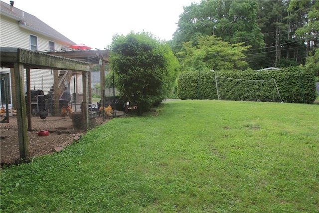 372 Mishnock Rd, West Greenwich, RI 02817 - view of grassy yard