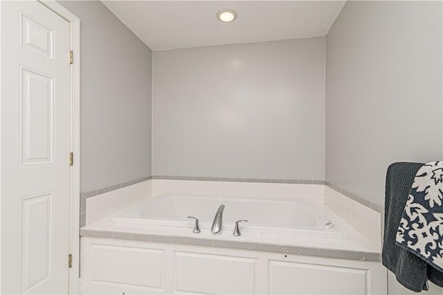 187 Plainfield Pike, Scituate, RI 02857 - bathroom with a bath