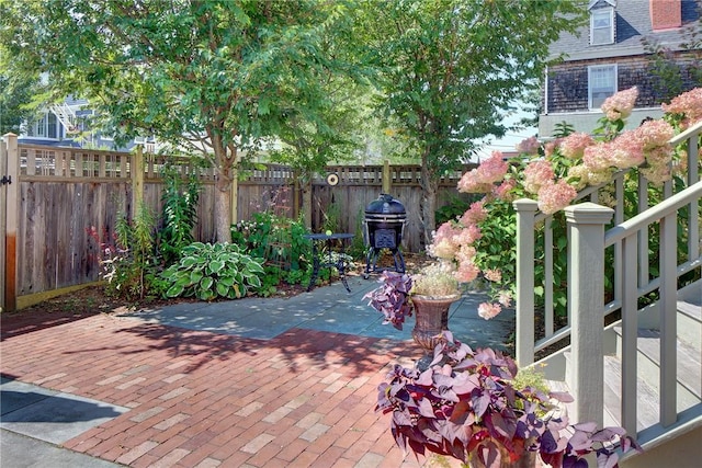 27 Cranston Ave, Newport, RI 02840 - view of patio