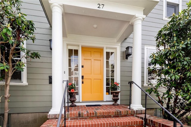 27 Cranston Ave, Newport, RI 02840 - doorway to property with covered porch