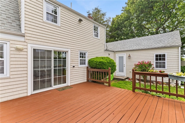 39 Exeter Blvd, Narragansett, RI 02882 - view of wooden deck