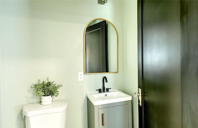 101 Knollwood Ave, Cranston, RI 02910 - bathroom with vanity and toilet