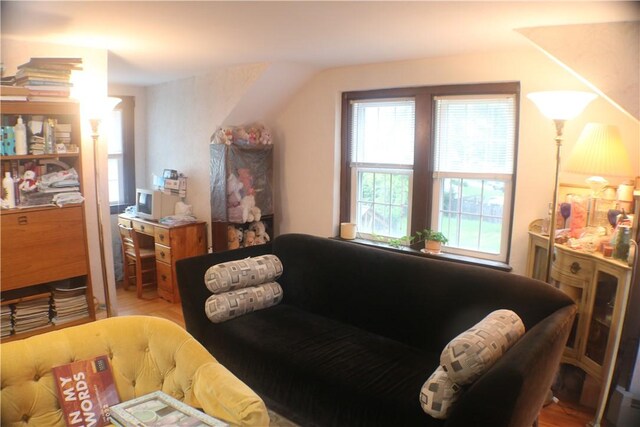 281 Auburn St, Cranston, RI 02910 - sitting room with wood finished floors