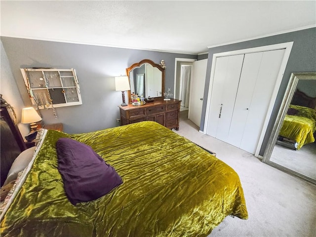 294 Railroad Ave, North Kingstown, RI 02874 - bedroom featuring light carpet, a closet, and crown molding