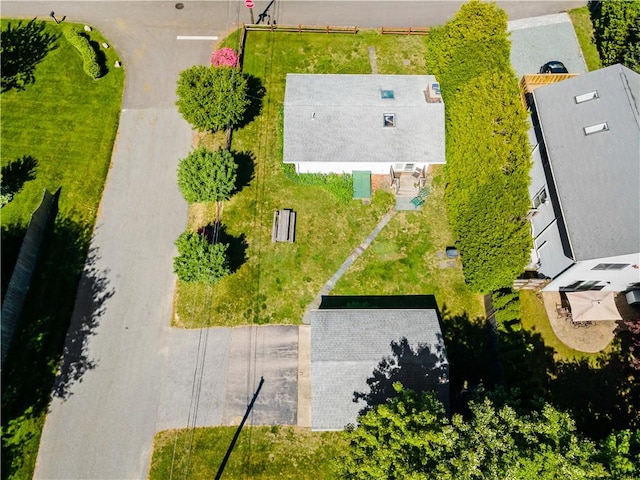 75 Circuit Dr, Narragansett, RI 02882 - drone / aerial view