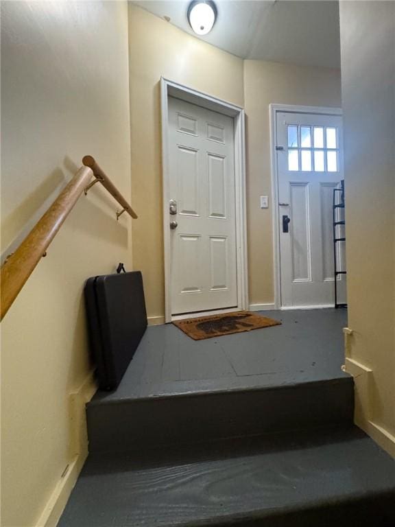 20 Vivian Ave, Cumberland, RI 02864 - entryway featuring baseboards
