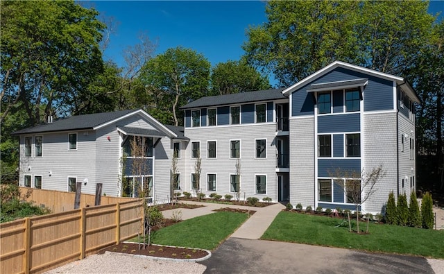 32 Exchange St Unit 104, East Greenwich, RI 02818 - view of front of house