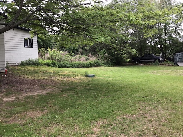 2073 Plainfield Pike, Johnston, RI 02919 - view of green lawn