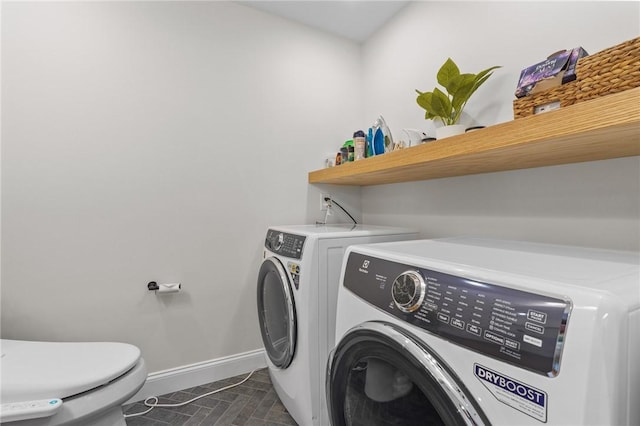 196 Stillwater Rd, Smithfield, RI 02917 - laundry area featuring separate washer and dryer and baseboards