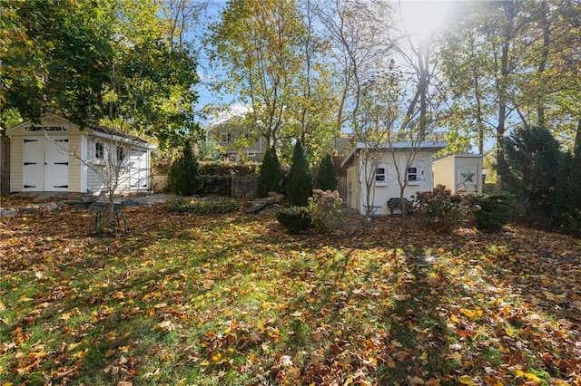 85 Frigate St, Jamestown, RI 02832 - view of yard