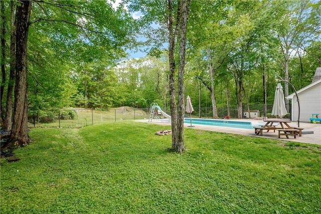 8 Westgate Rd, Cumberland, RI 02864 - view of yard with a patio