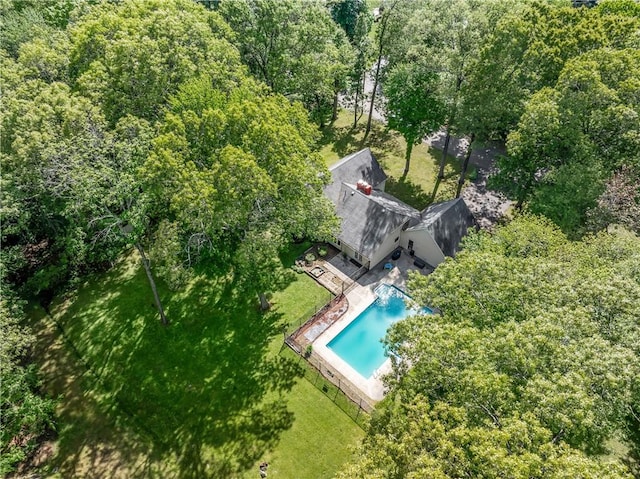 8 Westgate Rd, Cumberland, RI 02864 - bird's eye view of a pool area and a heavily wooded area